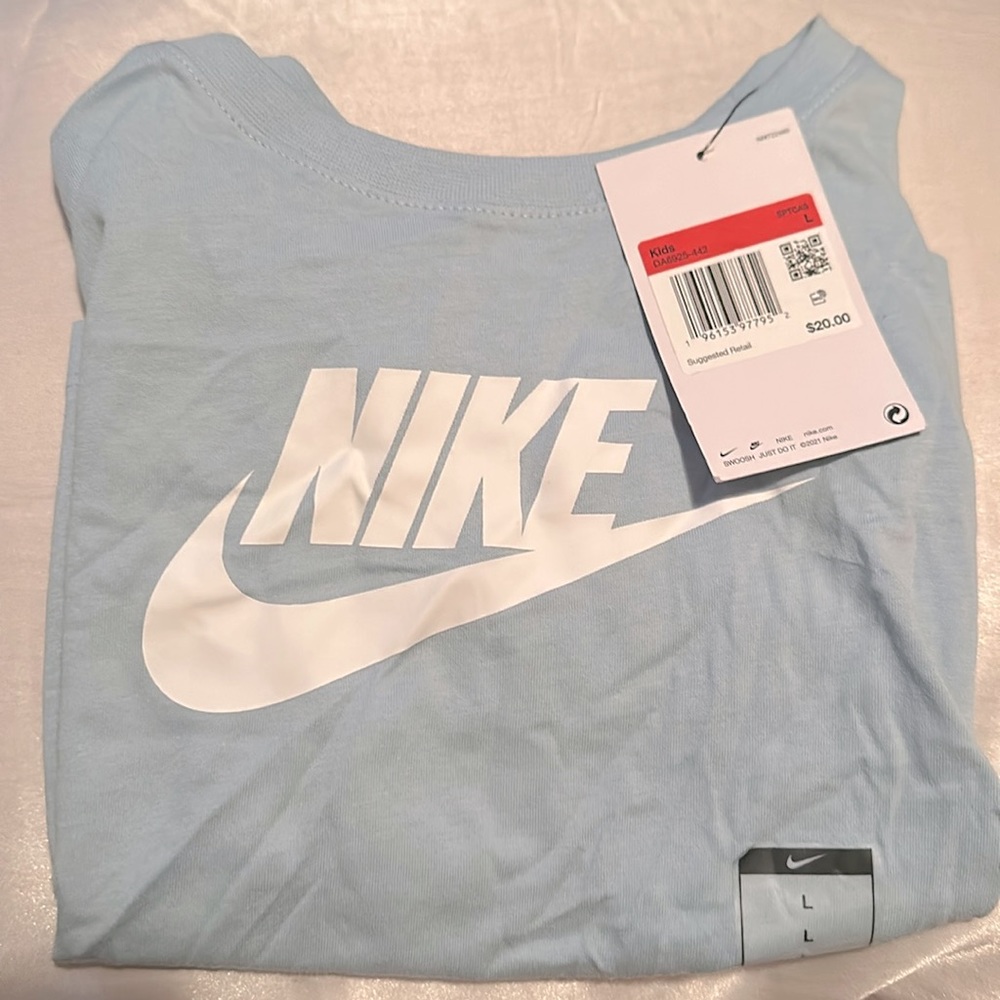 Kids Nike Tee